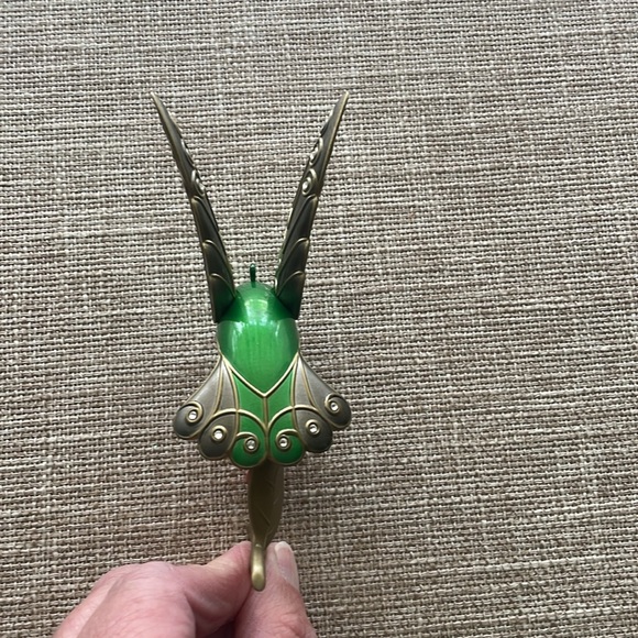Hallmark Keepsake Dazzling Hummingbird Metal Ornament - Picture 2 of 8